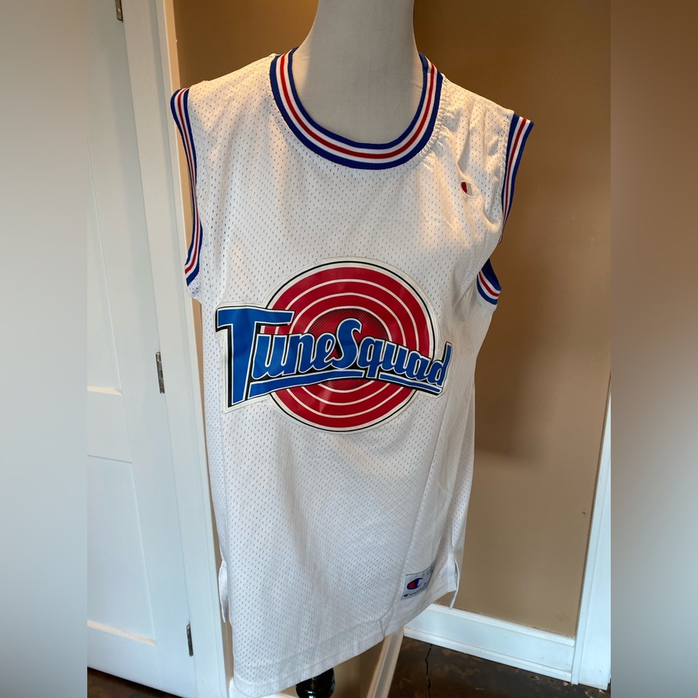 Tune squad space jam Tweety 1/3 jersey Bugs Bunny Vintage Space Jam